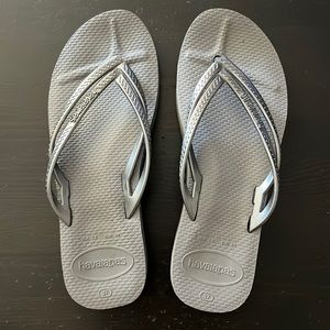 Woman’s Havanianas sandals